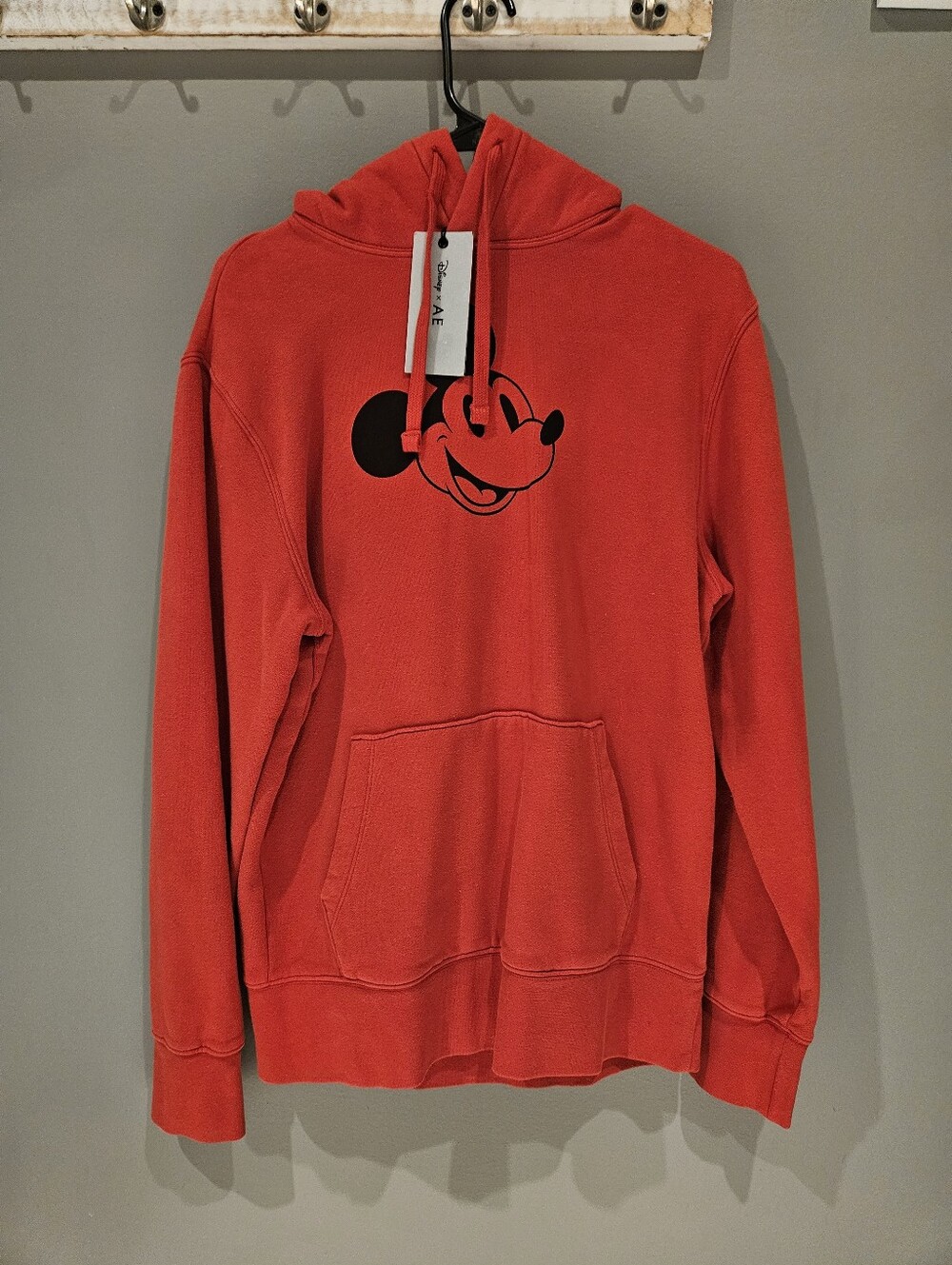 NWT Disney X AMERICAN EAGLE  Red Mickey Graphic Pullover HOODIE size SMALL MENS